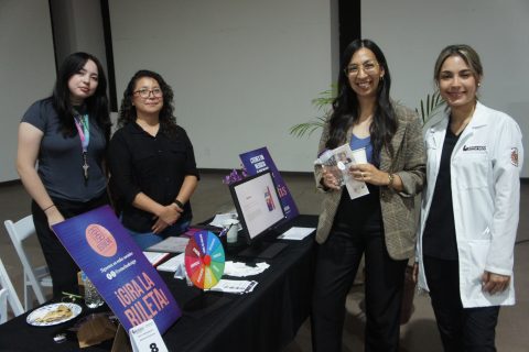 Danyelli Sandoval, Teresa Mudio, Marisol De los Reyes y Coral Navarro.