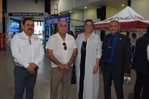Ricardo Herrera, Manuel Lastra, Berenica Núñez y Rodrígo Sandoval.