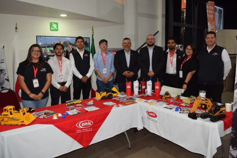Integrantes de la Cámara Mexicana de la Industria de la Construcción (CMIC) participó en la Expo Construcción.