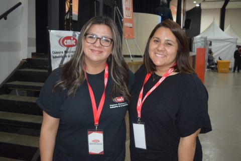 Samantha Ochoa e Ileana Ramos.