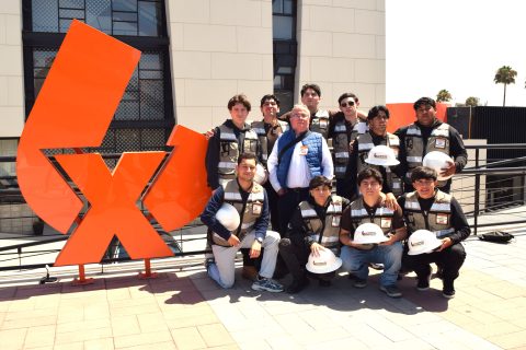 Los estudiantes de Ingeniería Civil del campus Tijuana se tomaron la foto del recuerdo.