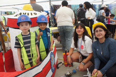 Drey, Estéfano, Jimena Córdova y Kimberly Enríquez.