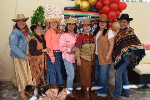 Chuyita compartió junto a sus compañeros del grupo de danza.