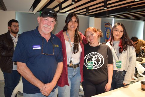 Steve McQurrry, Karen Peraza, Sofía Reyes y Elena González. 