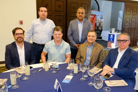 Valentín Zúñiga, Alberto Muñoz, Francisco García De León, Alejandro Rudametkin, Marco Navarro y Alberto Reyes.