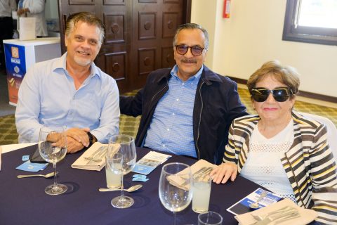 Capitán Isidro Conde, Martín Gutiérrez y Marisa Gutiérrez.