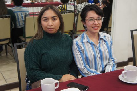 Daniela y Claudia Alfaro.