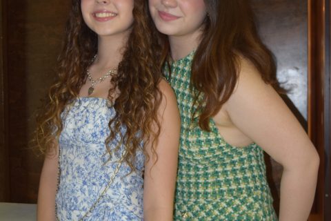Alexandra Vázquez Swain y Renata García Swain.