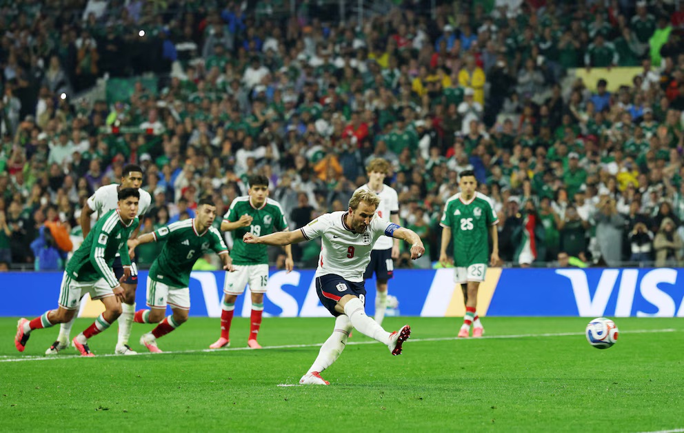 México cae con la frente en alto ante Inglaterra