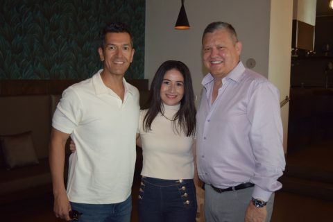 Álvaro Legaspy, Karen de Legaspy y Douglas Hermance.