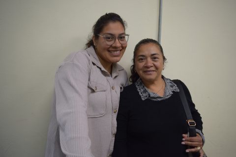 Mónica Morales y Antonieta Negrete.t