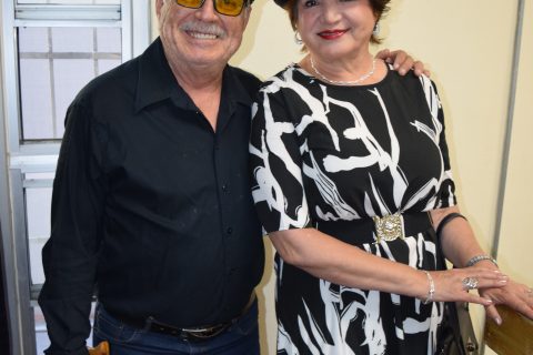 Víctor Manuel Aguilar y Aurea Casillas. t