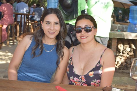 Izamar González y Viviana Ortega.