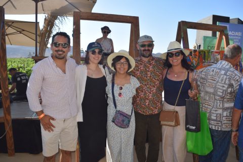 La familia López Mendoza acudió a la vigésima edición de Viñedos en Flor.