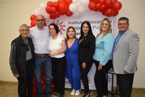Sergio Elio Barrón, Alejandro Tapiz, Gabriela Gámez, Claudia López Tapia, Claudia González, Lili Salcedo y Leonel Ruiz.
