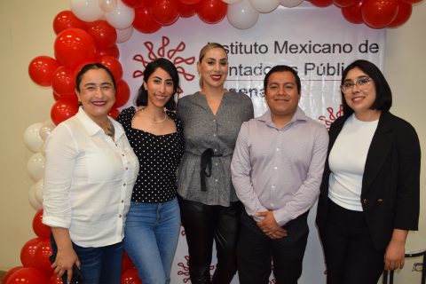 Argelia Moreno, Rosaura Díaz, Delia Espinoza, Iván Castillo y Marcela García. 