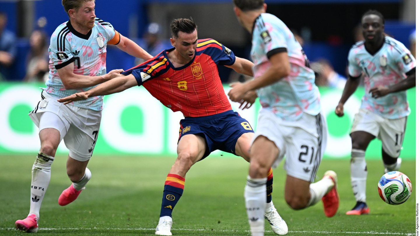 Es España semifinalista tras aprovechar errores