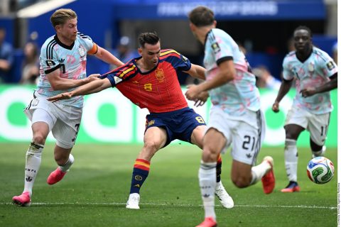 Es España semifinalista tras aprovechar errores