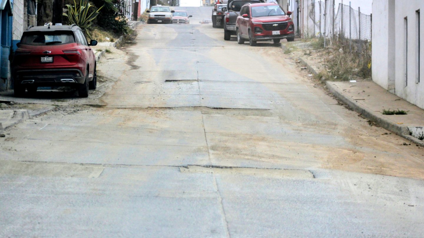 Deja Cespe más agujeros en colonia Piedras Negras