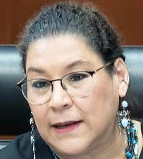 Lenia Batres