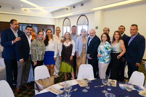 Empresarios disfrutaron de la conferencia sobre retos y riesgos de cara al futuro.