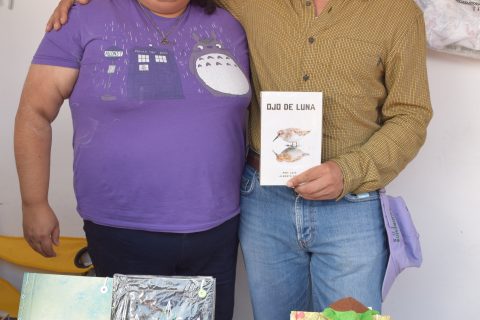 Quetzalli Pérez y Luis Alberto Cuéllar, escritor. 