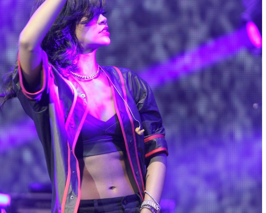 Regresa al escenario