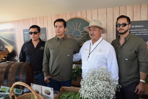 Alejandro Farfán, David Carrillo, Raymundo Carrillo y Ray Carrillo.