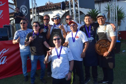 Los chefs ganadores se tomaron la fotografía del recuerdo.