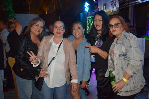  Rosy González, Martha González, Alina Montejano, Juli Figueroa y Eunice Figueroa.