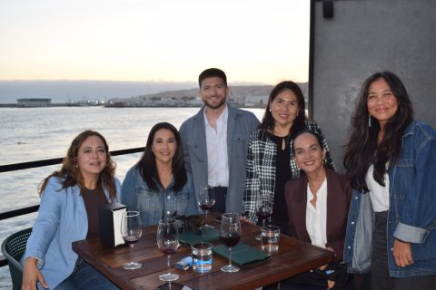 Diana Celaya, Brenda Valenzuela, Diego Guerrero, Adhara García, Janise Izabal y Keiko Nishikawa.