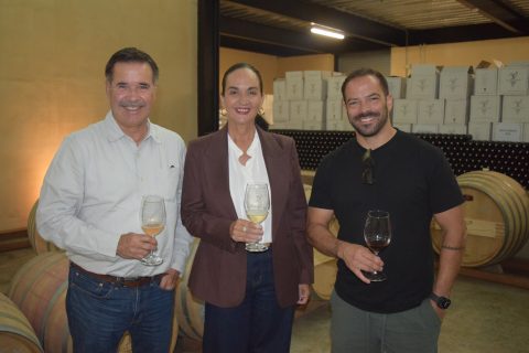 Víctor Segura, Janise Izabal Bitterlin y Santiago López.