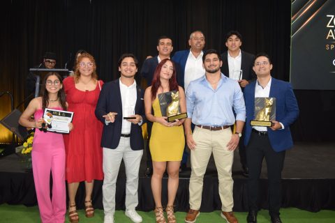 Los atletas galardonados posaron para la cámara de VIDA.