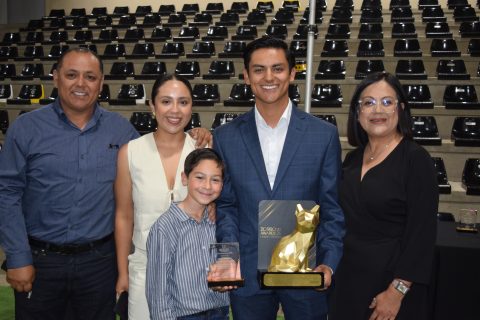 Jorge Peralta Beltrán, Jordana Peralta, Damir, Jorge Peralta y Marcela Rodríguez.