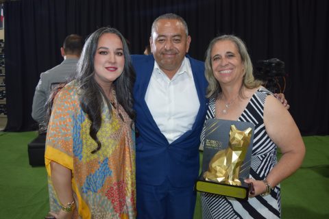 María José Meyer, Alejandro Ortiz y Laura Urzúa. 