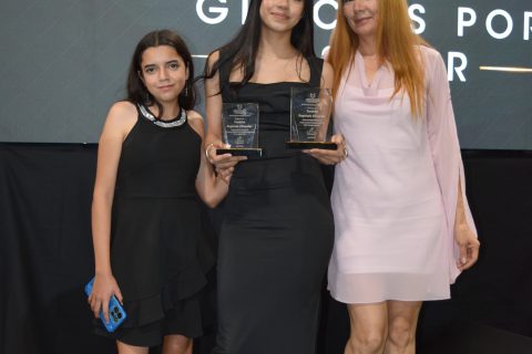Keisha Regalado, Tanisha Regalado y Cynthia Villaseñor.