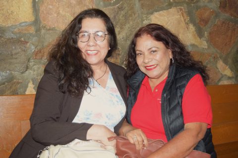 Lidia Galarza de Macklish y Consuelo Sánchez.