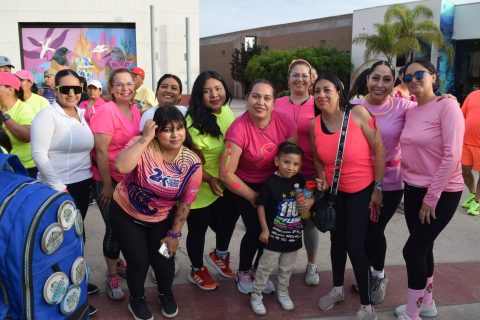 Las integrantes de Runellas participaron en la carrera. 