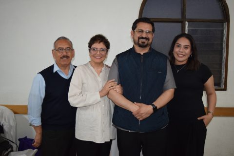 La familia Barajas Jiménez estuvo presente en la despedida del padre Javier García.