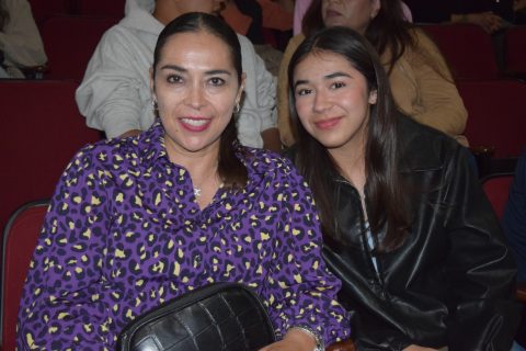 Ivette Méndez y Magaly Castro.