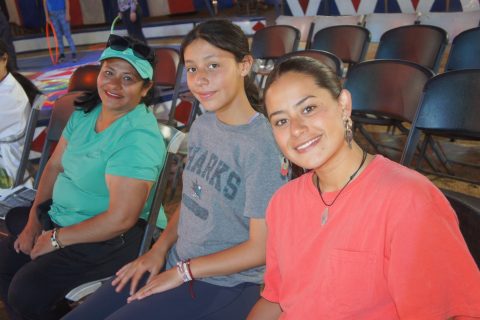 Jazbeth Granados, América González y Geraldine Granados.