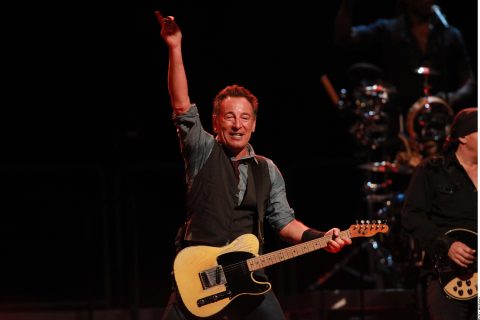Jonathan Cain arremete contra Bruce Springsteen