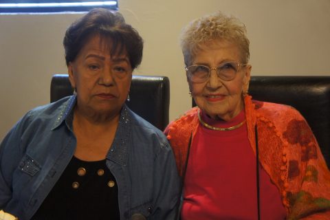 Yolanda Alonso y Tina Carbajal.