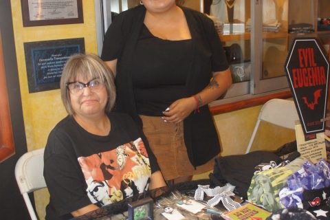 Lara Ortíz y Cassandra Ortíz.