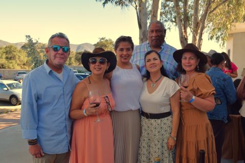 Alfredo Magdaleno, Lizbeth Novoa, Jennifer Antonia, Pilar Sivilla, Carlos Ivie y Guadalupe Ávila.