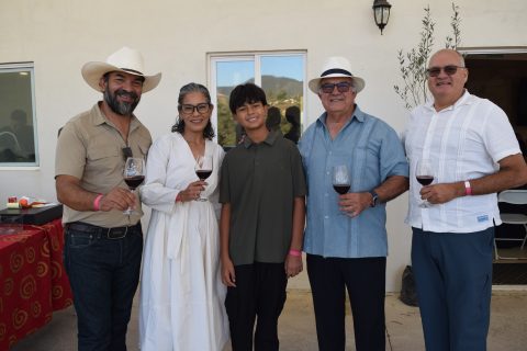Gilberto Covelli, Elisa Aldaco, Salvador, Daniel González y Fernando Lomelí.