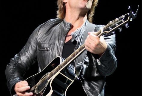 Bon Jovi aplaza su concierto