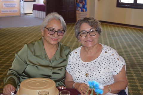 Esmeralda Hernández y Alejandra Sandoval. 