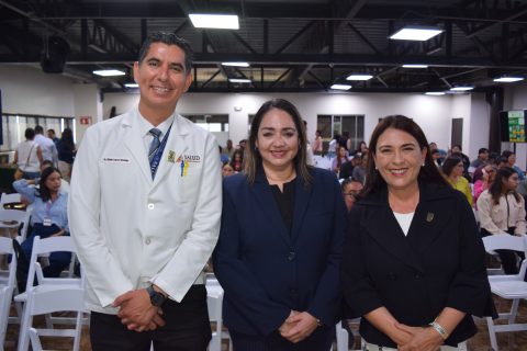 Comparten conocimiento