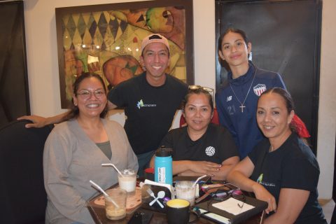 Argel Arias, Viviana Vigil, Andrea Zamudio, Tania Medina y Brenda Gómez.